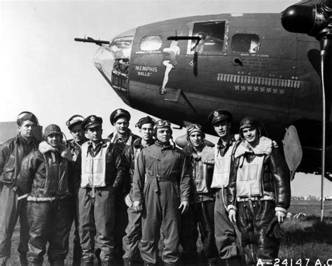 Memphis Belle Crew | B-17 Bomber Flying Fortress – The Queen Of The Skies