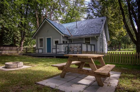 TWIN ALDERS CABIN sleeps 6 - Cultus Lake Park