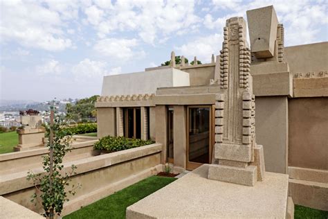 Frank Lloyd Wright's Hollyhock House will soon reopen to the public ...