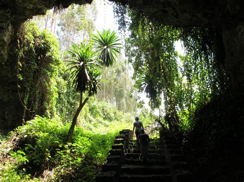 musanze caves rwanda