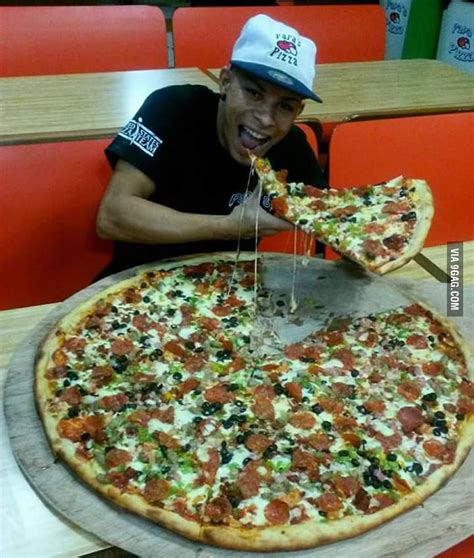 Pizza heaven in Puerto Rico - 9GAG