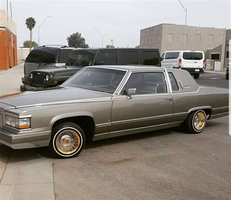 Lowrider Cadillac Coupe Deville