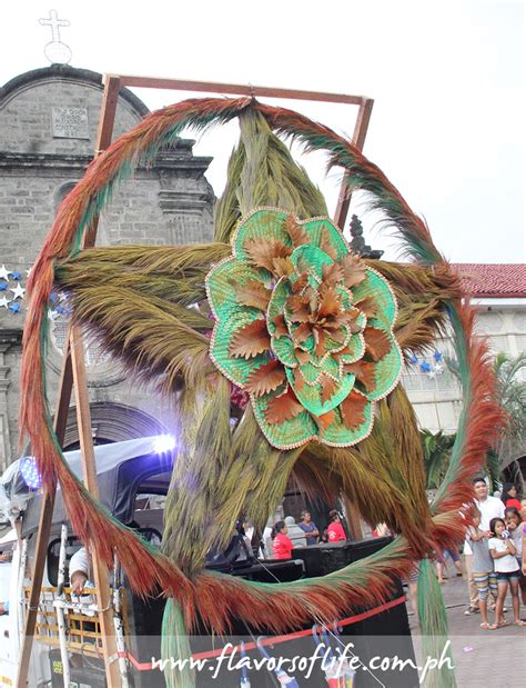 Parols Using Recycled Materials Star in ‘Pistang Pasko ng Malolos’