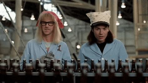 Laverne & Shirley Parody from Wayne's World (1992) : r/nostalgia