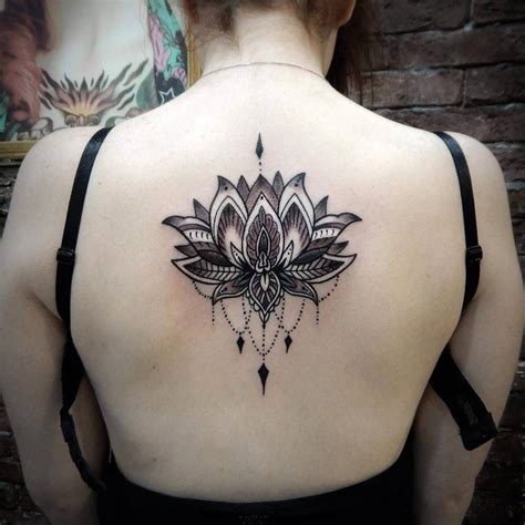 lotus mandala tattoo by john vogdo | Tatuagem, Gueixas tatuagem ...