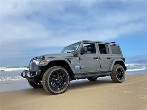 Jeep Wrangler Sahara 4Xe | Jeep wrangler sahara, Jeep wrangler ...