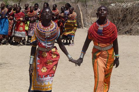 Kenya - Language, Culture, Customs and Etiquette - WORLD INFO