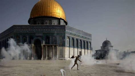 Israel-Palestine conflict: Why the Al-Aqsa Mosque has often been a site ...