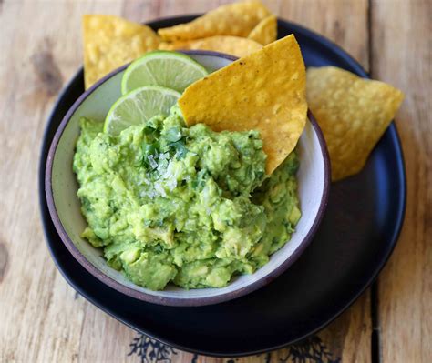 The Best Guacamole Recipe. How to make authentic Mexican guacamole ...