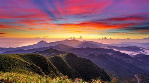 MichaelPocketList: Sunset over the mountains [1920x1080]