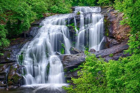 19 Picturesque Waterfalls in Tennessee (+ Map)