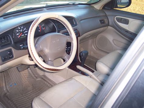 2000 Nissan altima gxe interior