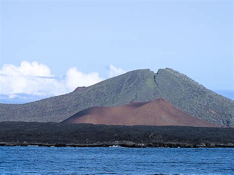 Bartolome Island - Pinnacle Rock and Beautiful Beaches - Galápagos Eco ...