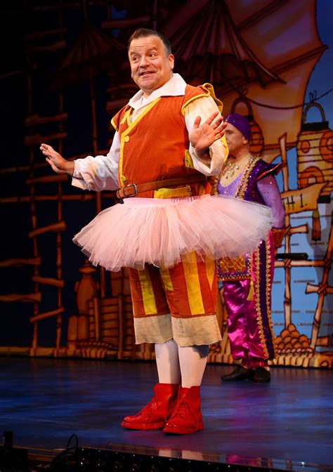 REVIEW: ‘Aladdin’ – Milton Keynes Theatre, December 2015 - Georgina Butler