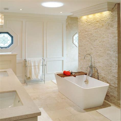 Stacked Stone Bathroom Tile – Everything Bathroom