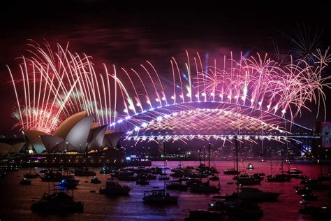 Australia Marks New Year 2023 With Fireworks Displays in Sydney And ...