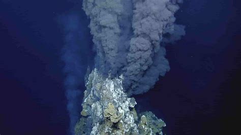 What is a Hydrothermal Vent? | Geology Page