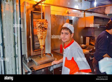 Jordan shawarma hi-res stock photography and images - Alamy