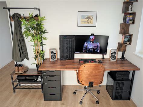 40 Workstation Setups That We Really LikeInterior Design Ideas.