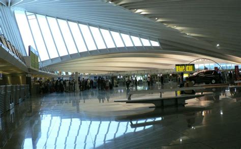 Car Rental Bilbao Airport - Book a Car for your Visit