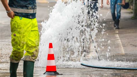 Major water main break impacts thousands, prompts state of emergency in ...