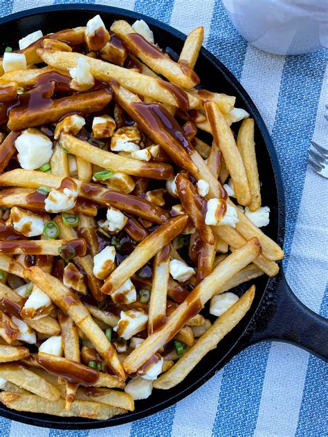 Easy Poutine | A Canadian Dish of French Fries, Cheese Curds, and Gravy