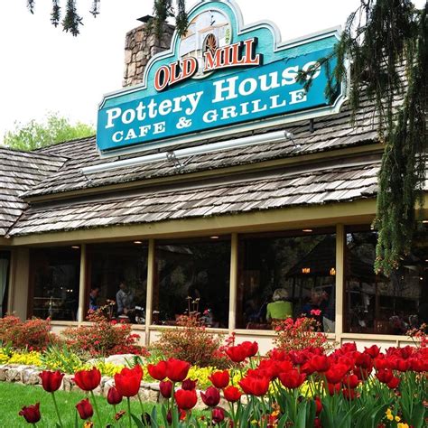 The Old Mill Pottery House exterior. | Pigeon forge restaurants, Pigeon ...