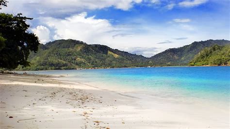 Misteri Teluk Kiluan Lampung