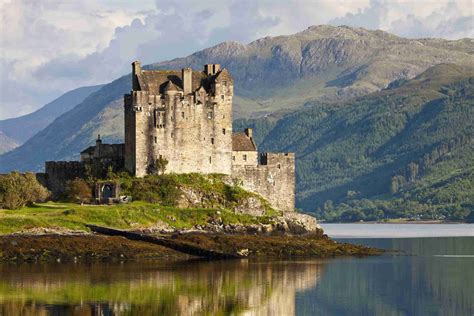 Top 10 Castles to Visit in Scotland