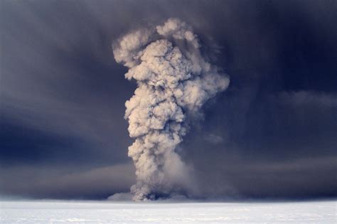 Iceland’s most active volcano Grímsvötn is ‘ready to erupt again’ after ...