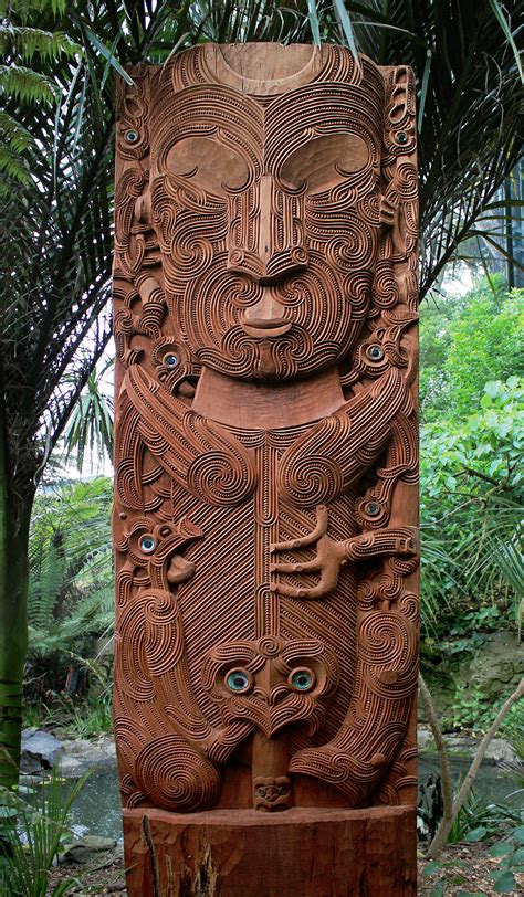 File:Carving of Tane nui a Rangi, at Auckland Zoo.jpg - Wikimedia Commons