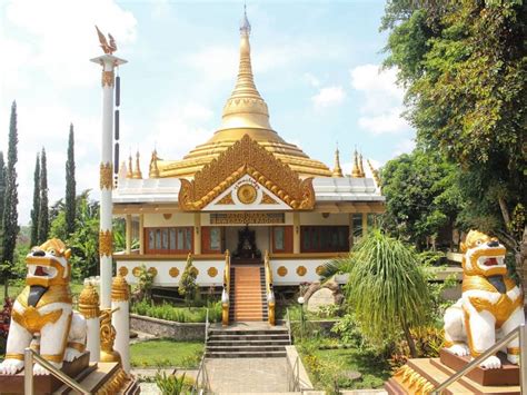 5 Vihara Terindah di Indonesia, Ada Replika Candi Borobudur