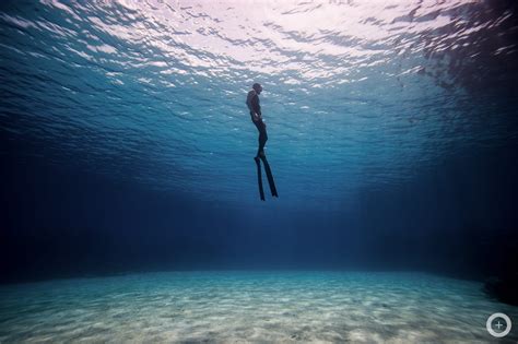 Meet the Freediving Couple Who Make Stunning Underwater Photos With No ...