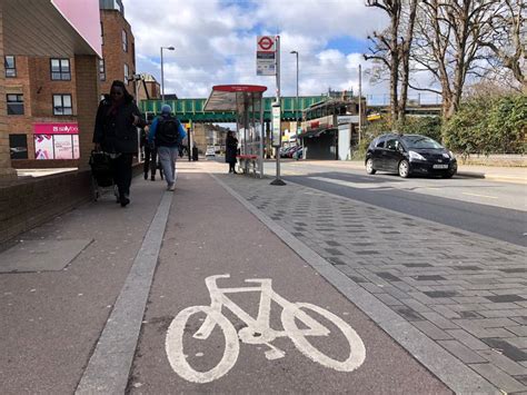 Sadiq Khan to review safety of ‘floating bus stops’ beside cycle lanes ...