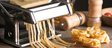 Best Pasta Makers In 2022 [Buying Guide] – Gear Hungry