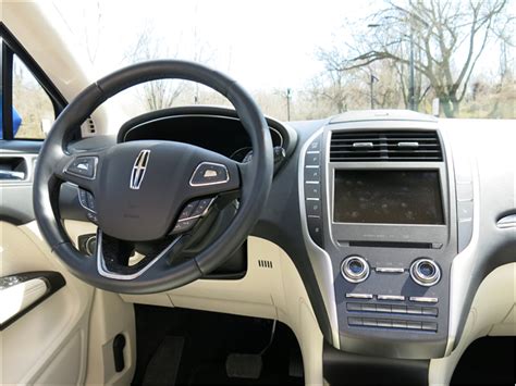 2015 Lincoln MKC: 95 Interior Photos | U.S. News