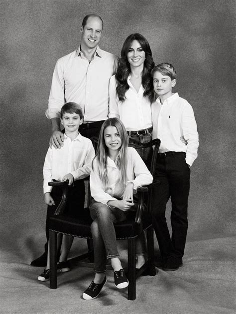 Royal family 2023 Christmas card photos from around the world | Prince ...