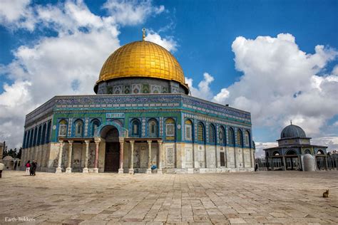 How to Visit Temple Mount and Dome of the Rock | Earth Trekkers