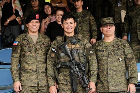 Matteo Guidicelli joins field demonstration at Philippine Military Academy