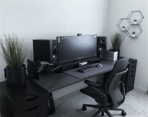 Black gaming desk setup : r/pcsetup