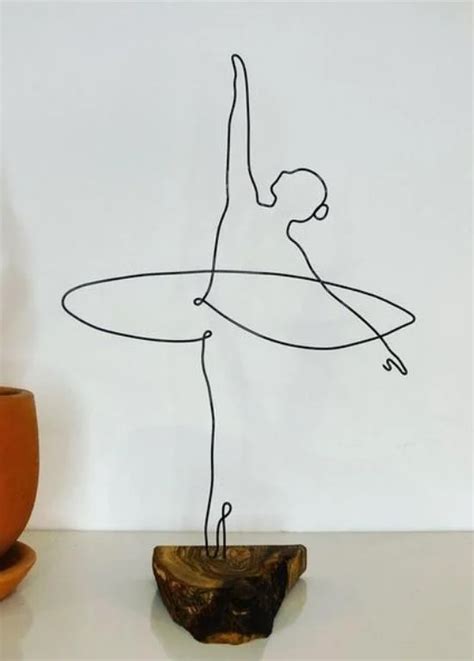 25 Beautiful And Easy Wire Sculpture Ideas For Your Next Art Project ...