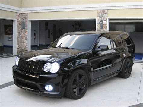 Black Jeep SRT8