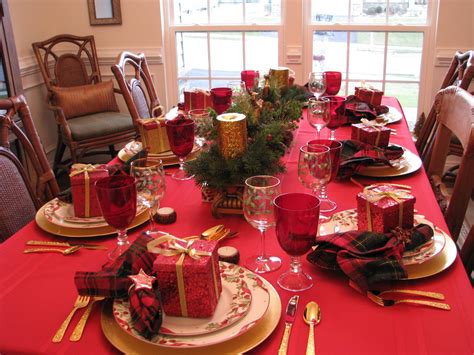 Designs by Pinky: ~~~Christmas Eve Dinner Table~~~