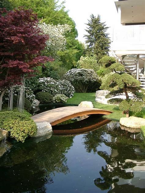 50 Beautiful Modern Backyard Landscaping Design Ideas - PIMPHOMEE