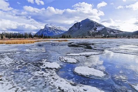 Mount Rundle and Sulphur Mountain in winter, Banff National Park ...