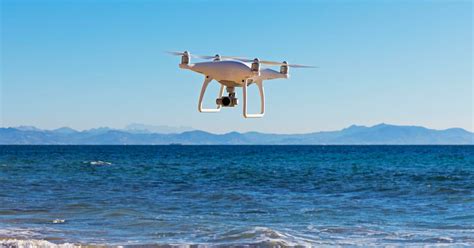 7 Drones With Super Long Flight Times | Digital Trends | Surveillance ...