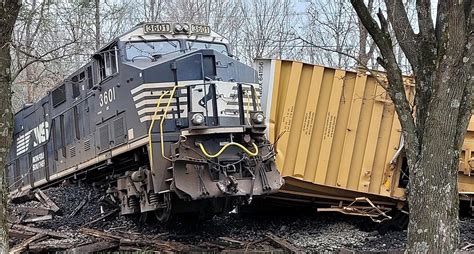 Authorities Report NS Train Derailment, Truck Collision – UPDATED ...