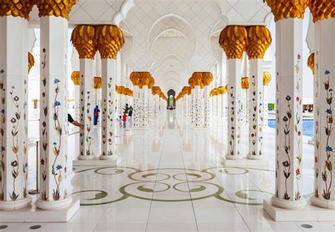 Premium Photo | Sheikh zayed grand mosque interior