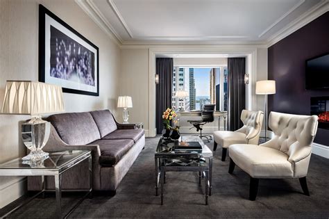 adelaide-hotel-toronto-luxury-suite-living-room - Forbes