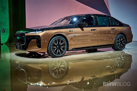 See The BMW i7 M70 in Walkaround Video From Auto Shanghai ...